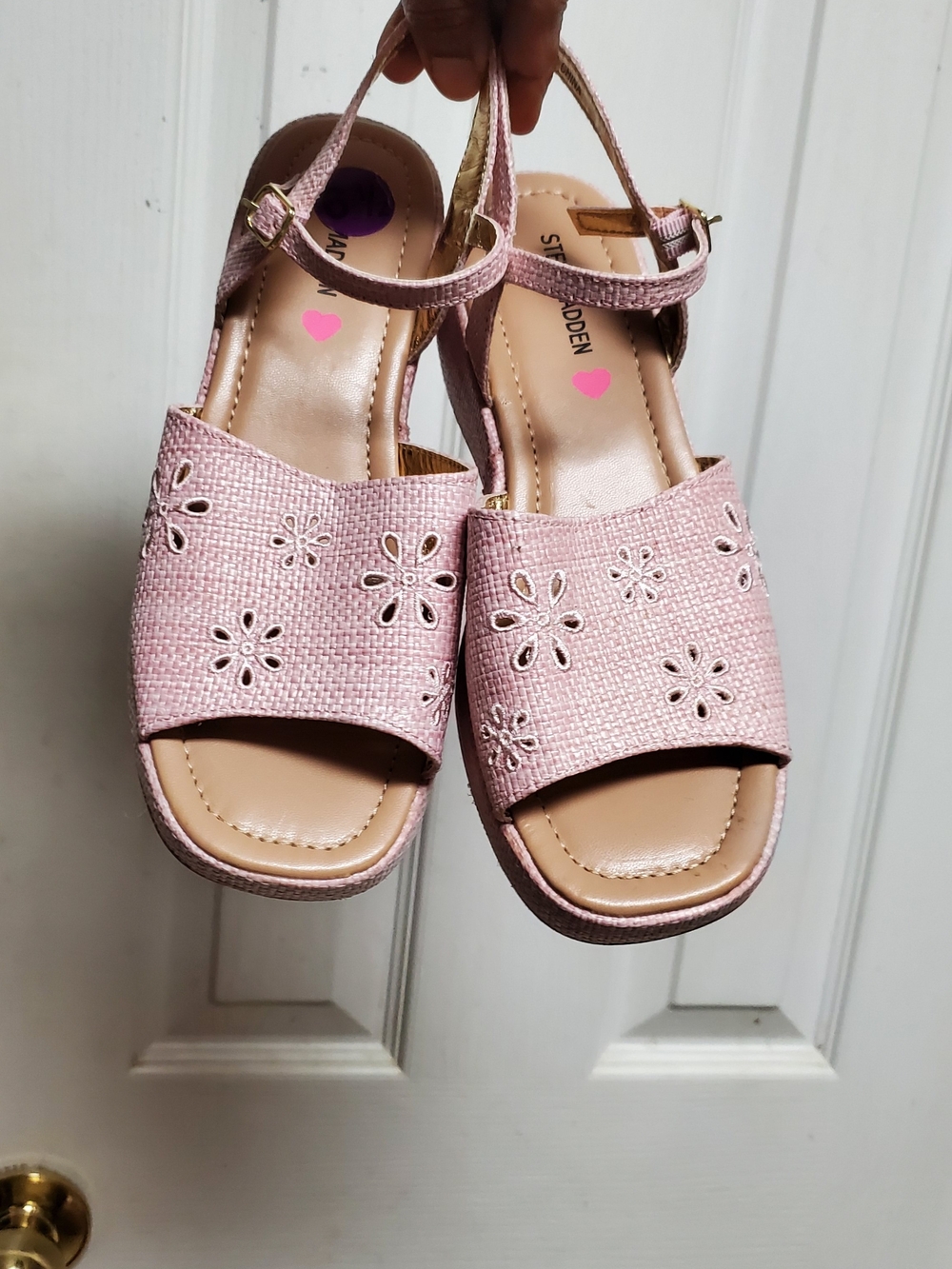 STEVE MADDEN Pink Platform Floral Cutout Sandals - Women